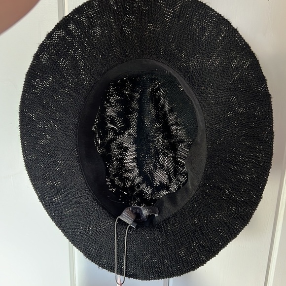 Vince Camuto Black Wide Brim Adjustable One Size Lightweight‎ Airy Cloth Hat - Picture 4 of 10